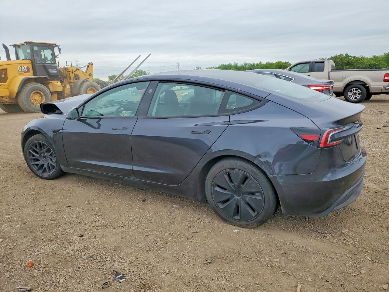 2024 Tesla Model 3 - Image 2