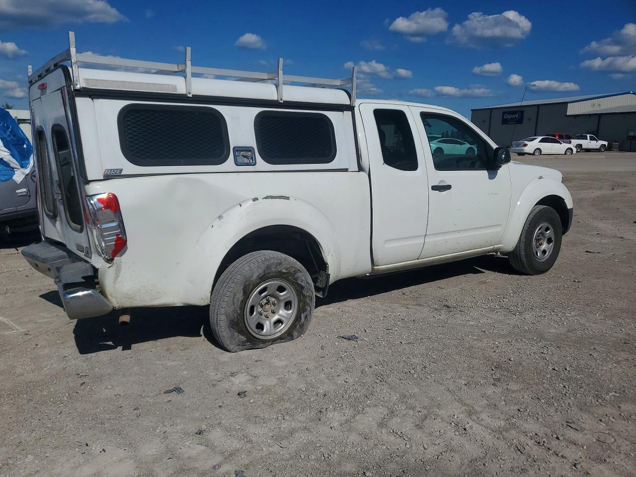 2016 Nissan Frontier S - Фото 3