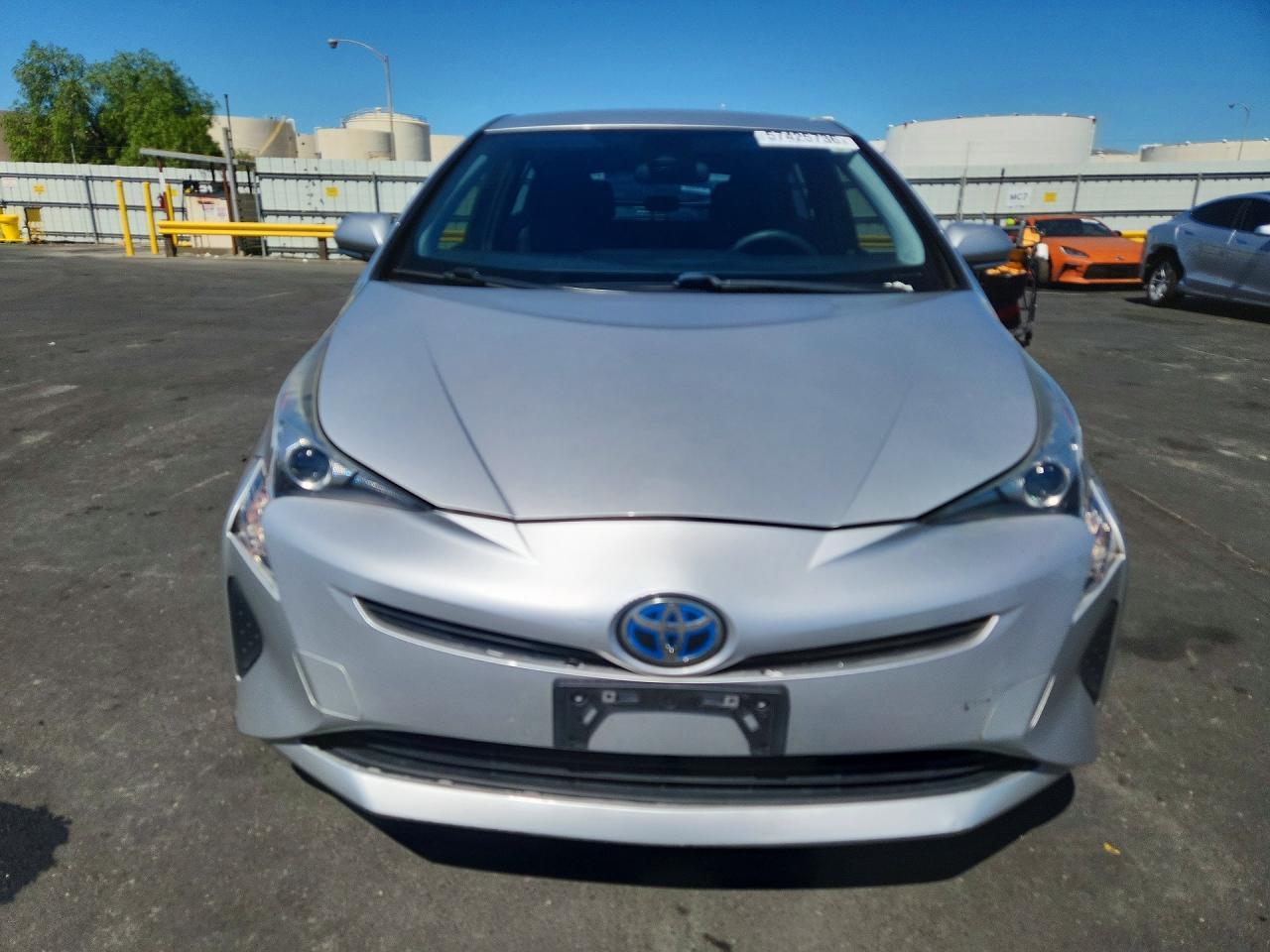 2017 Toyota Prius Two - Image 5
