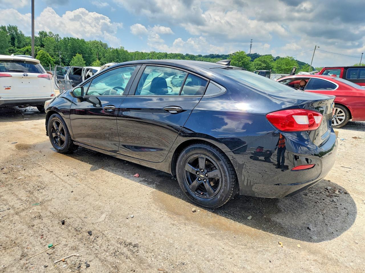 2016 Chevrolet Cruze Ls - Фото 2