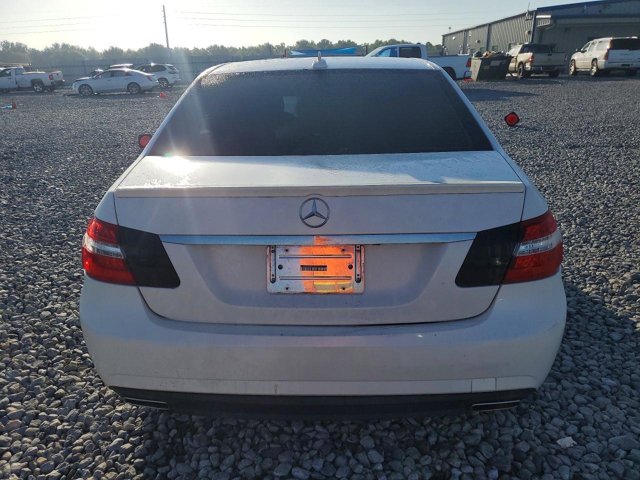 2011 Mercedes-Benz E 350 Bluetec - Image 6