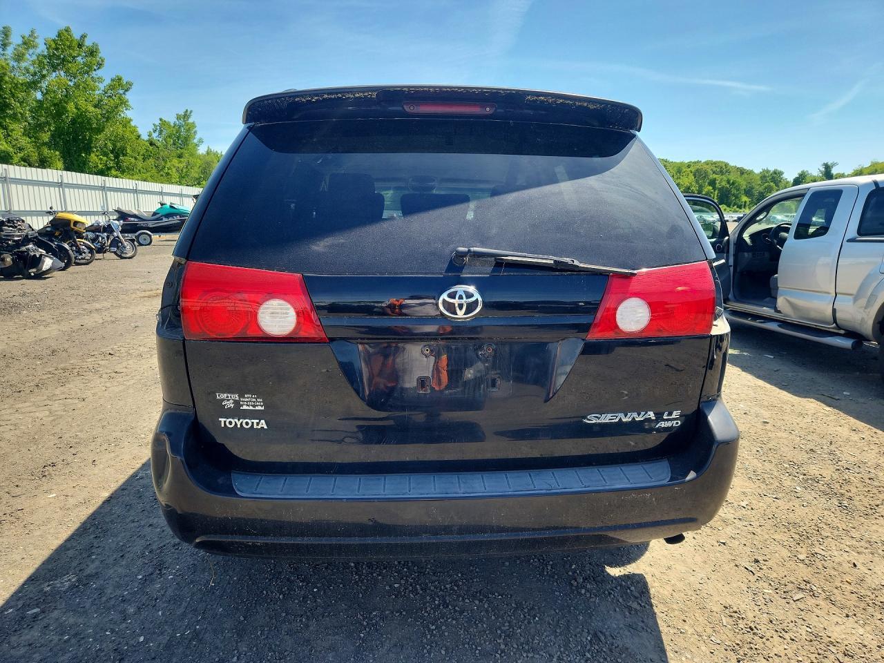 2008 Toyota Sienna Le - Image 6