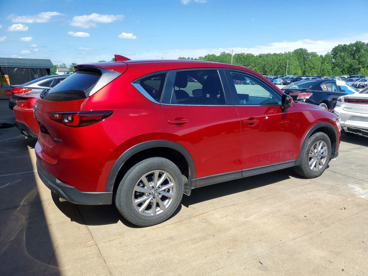 2022 Mazda Cx-5 Preferred - Image 3