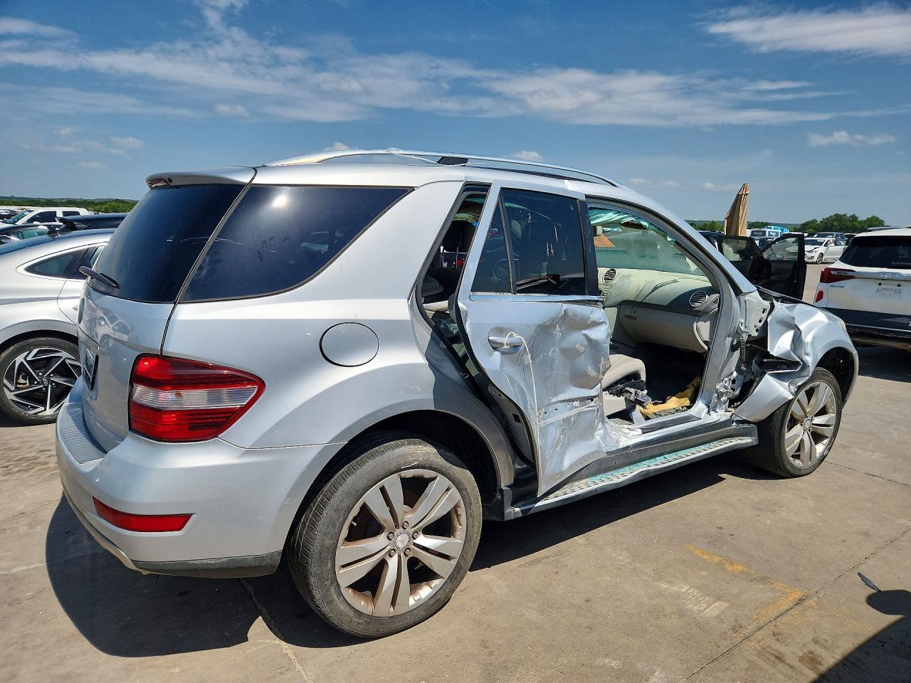 2010 Mercedes-Benz Ml 350 - Image 3