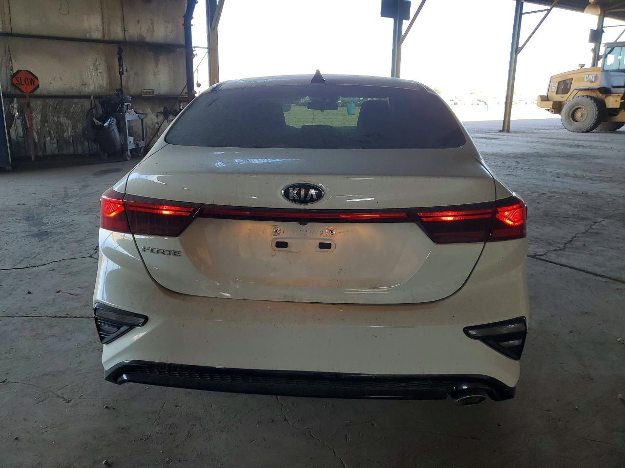 2020 Kia Forte Lxs - Image 6