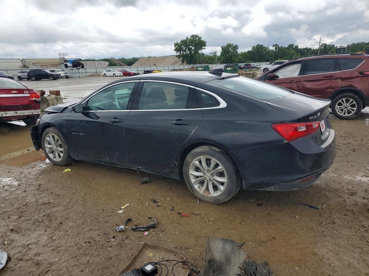 2025 Chevrolet Malibu 4D 1Lt - Image 2