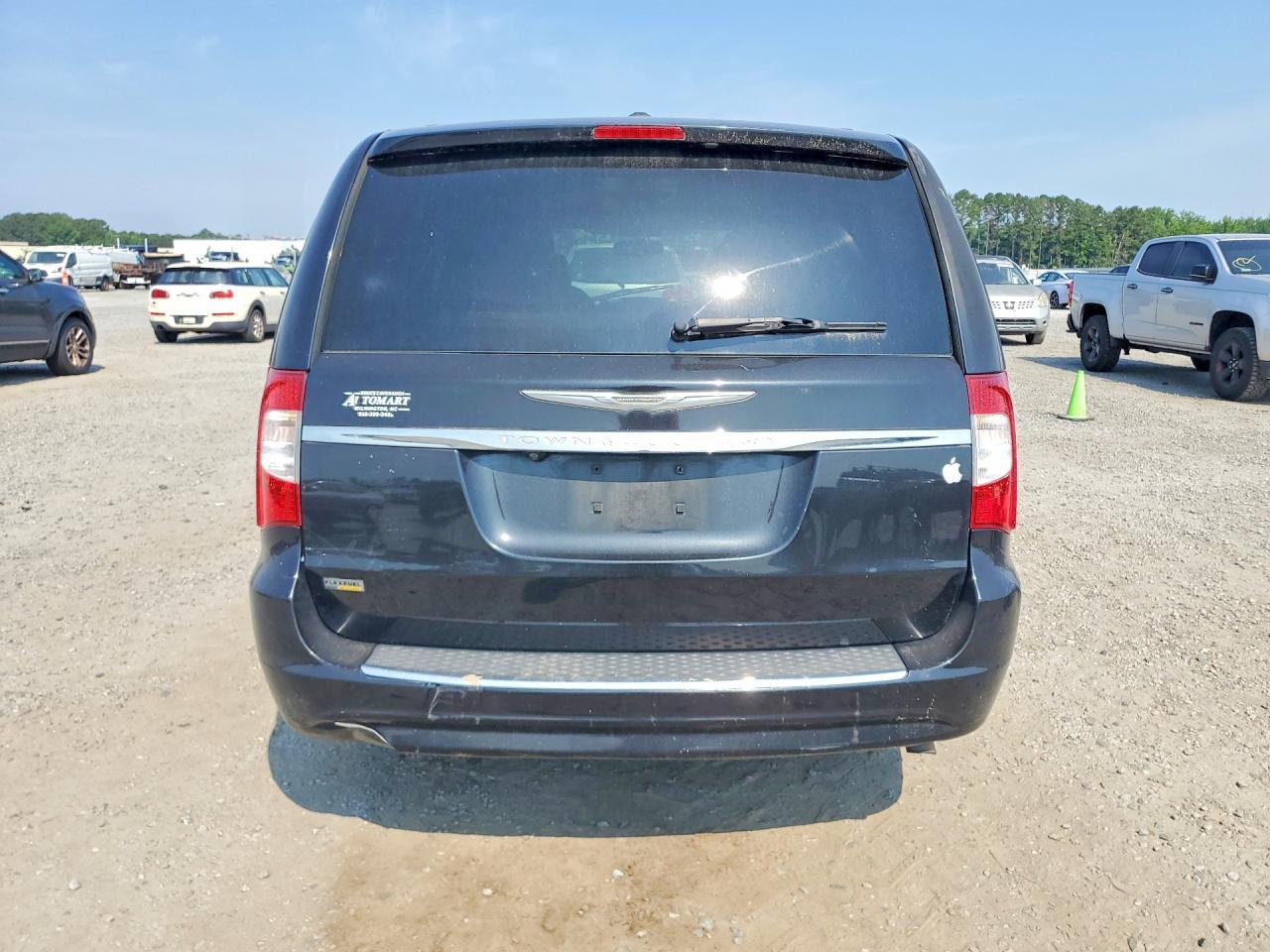 2014 Chrysler Town & Country Touring - Фото 6