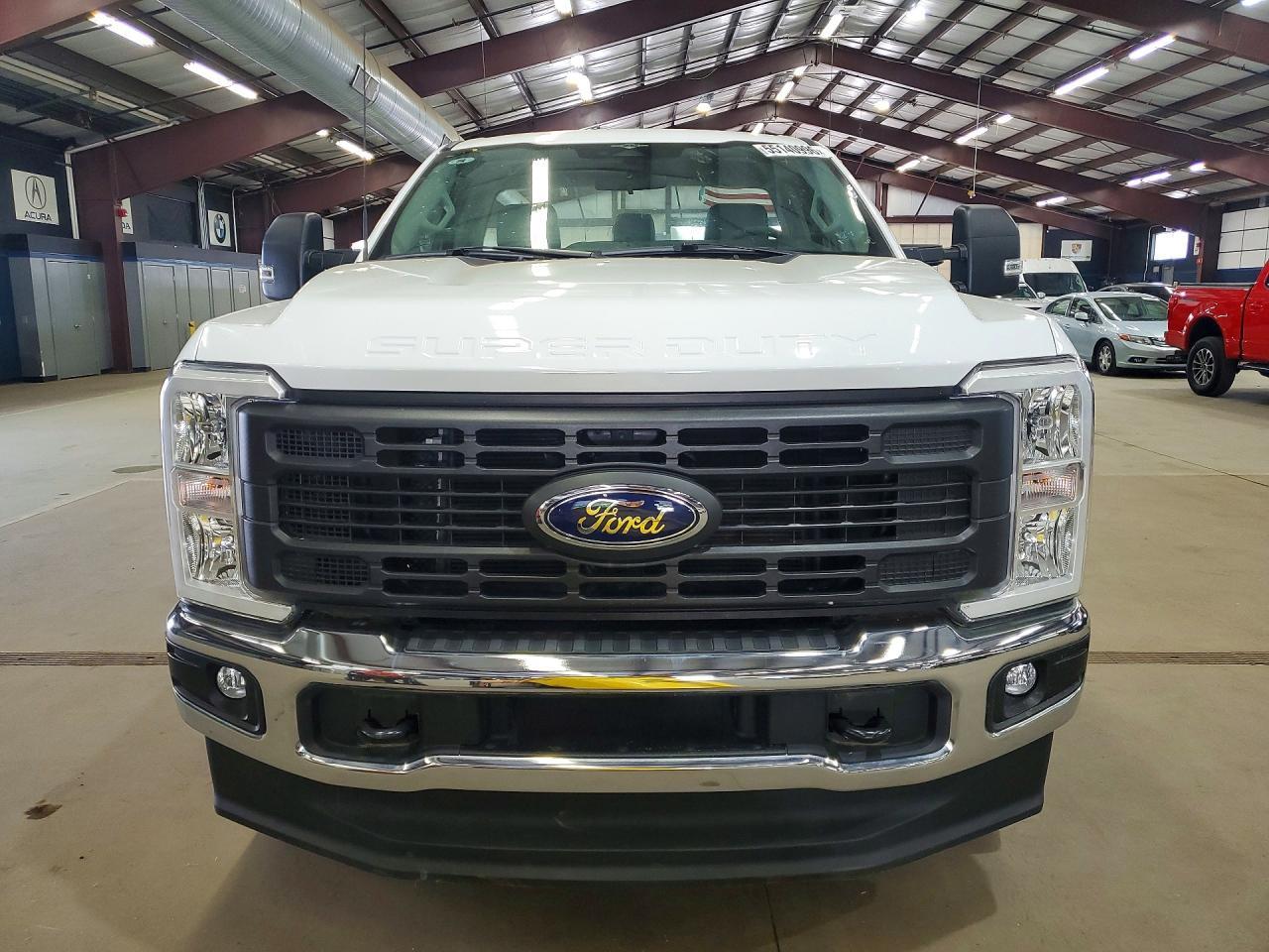 2023 Ford F250 Super Duty - Image 5