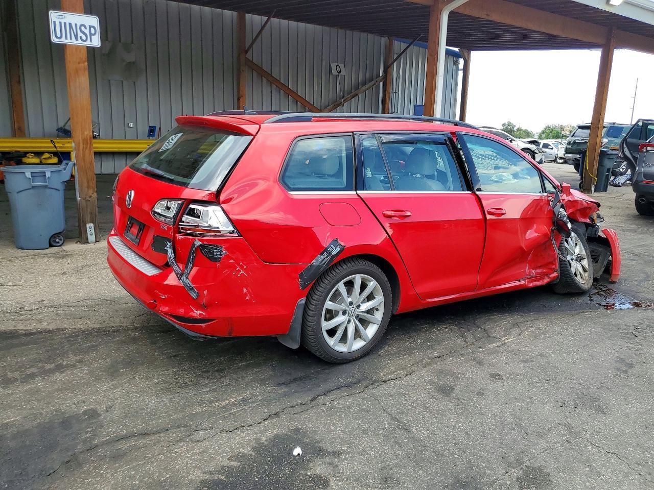 2017 Volkswagen Golf Sportwagen S - Фото 3