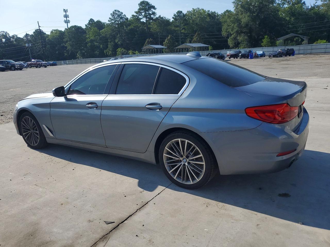 2019 BMW 530 I - Фото 2