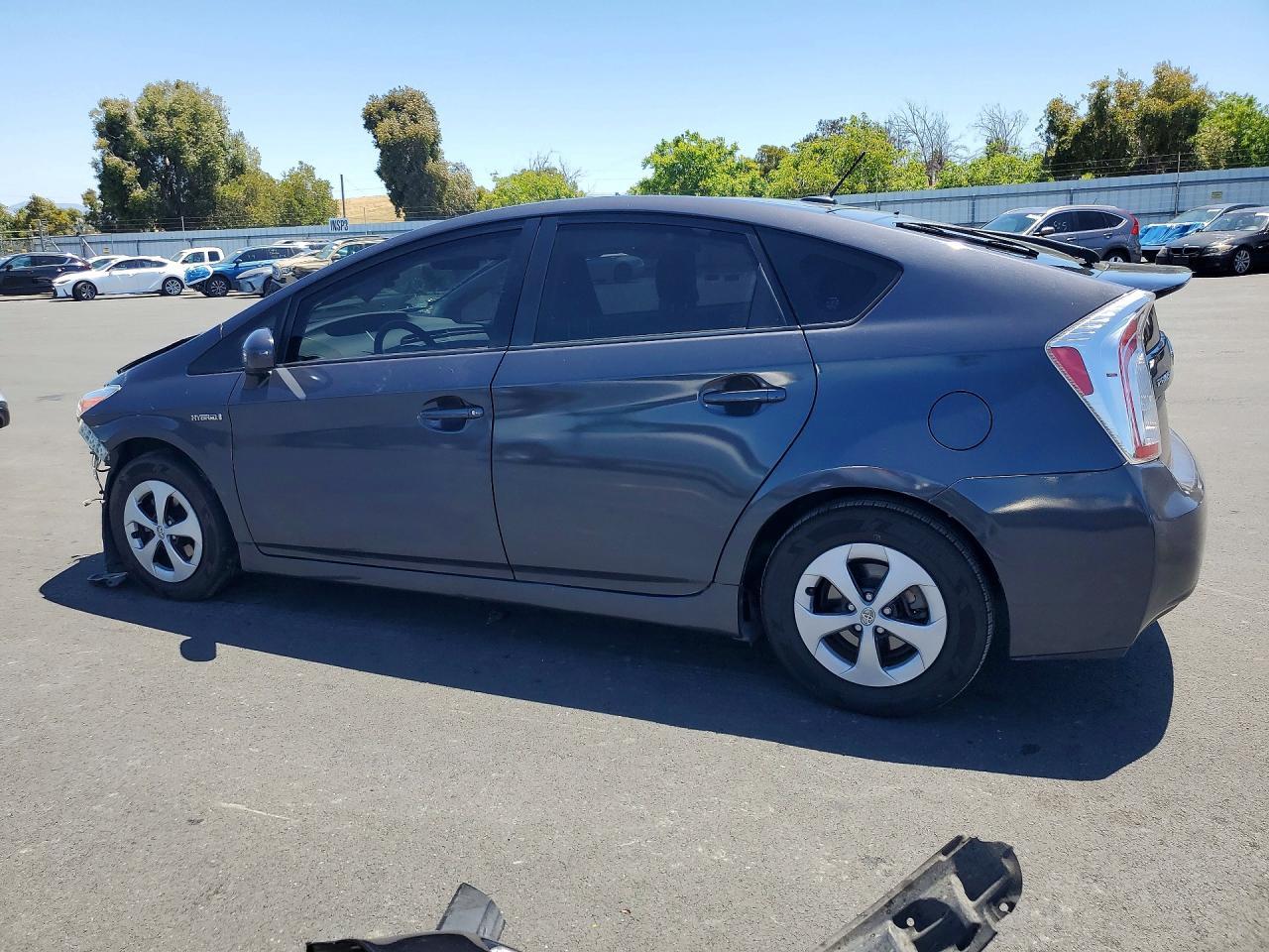 2014 Toyota Prius Three - Image 2