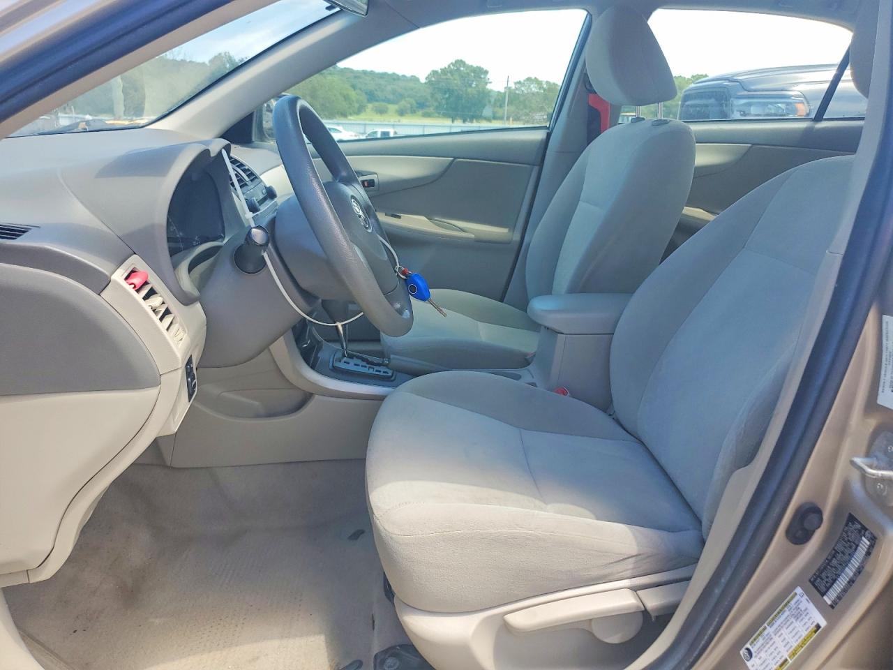 2009 Toyota Corolla Le - Image 7