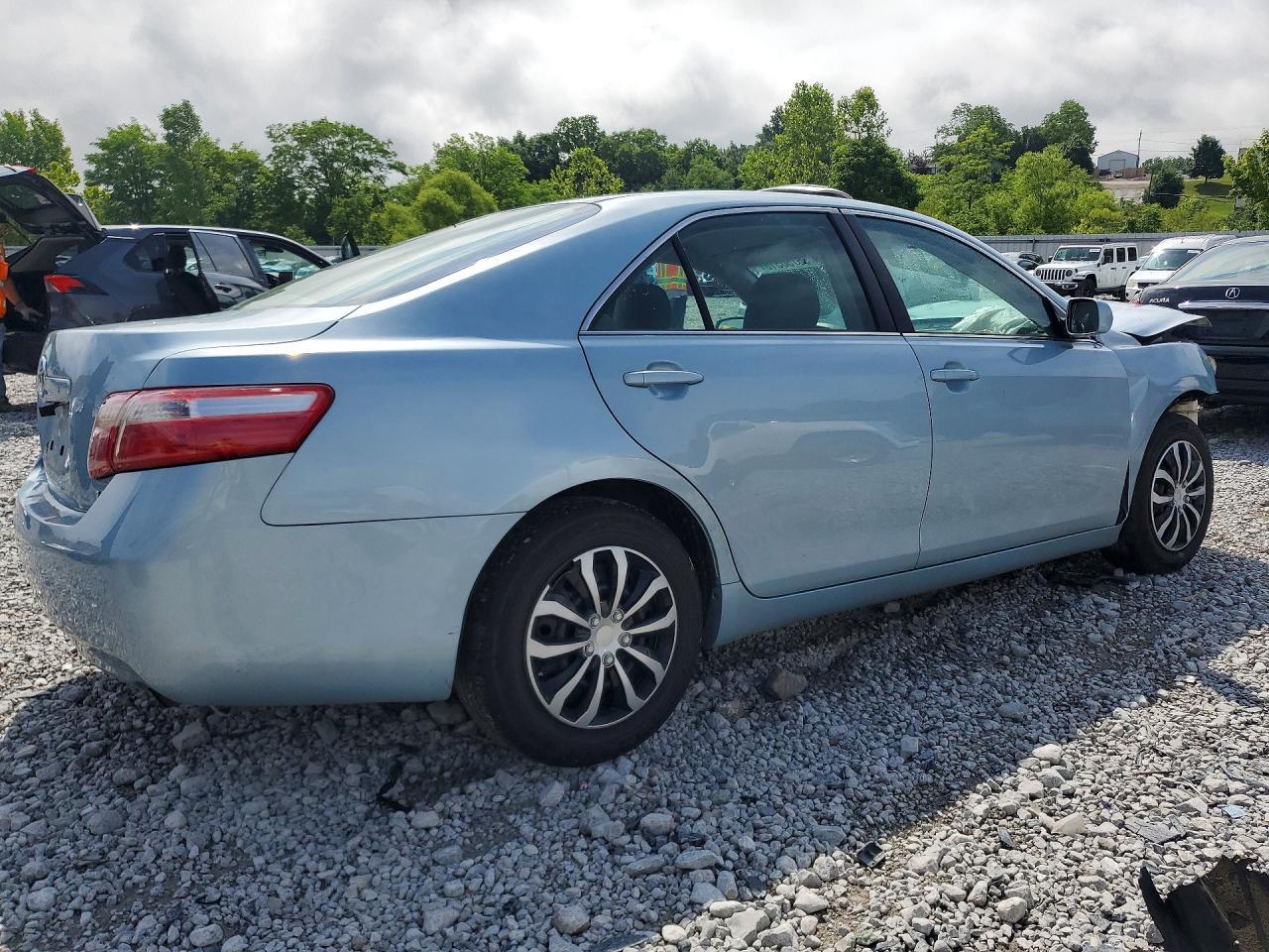 2009 Toyota Camry Le - Фото 3