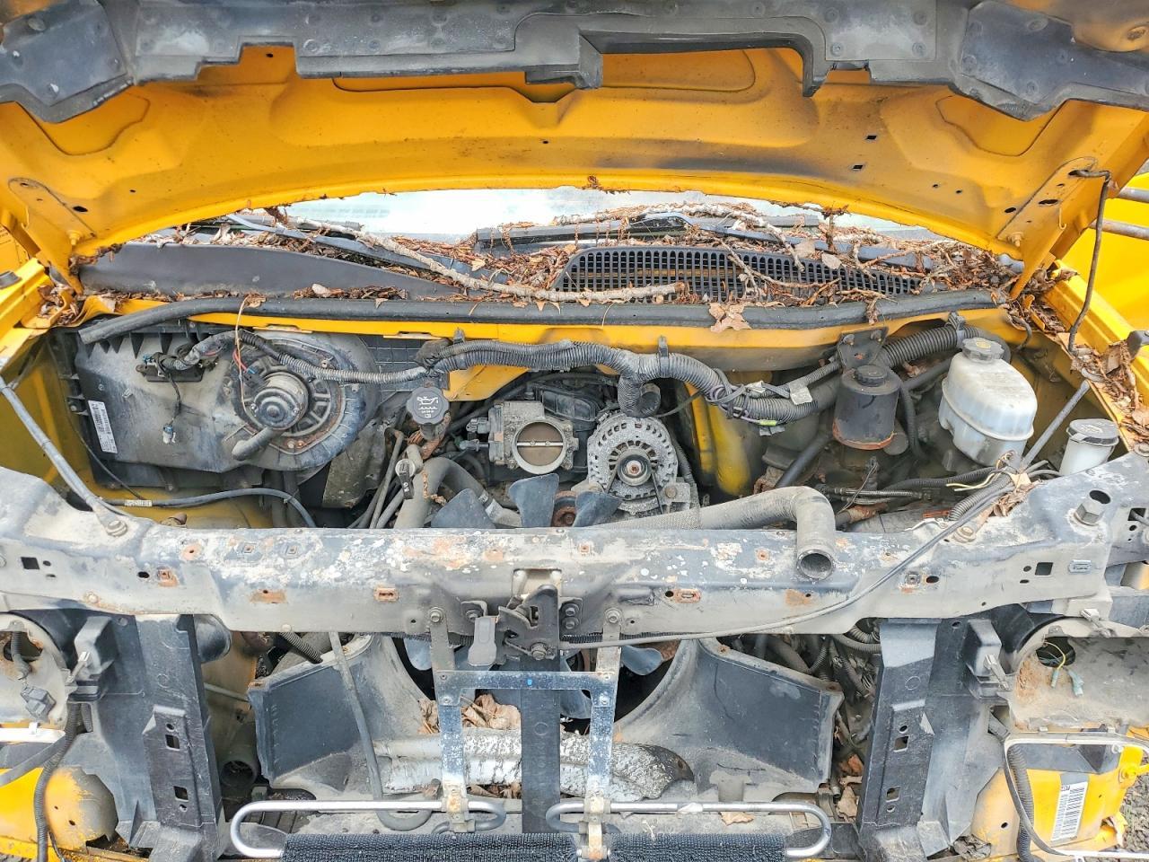 2010 Chevrolet Express Cu - School Bus - Фото 7