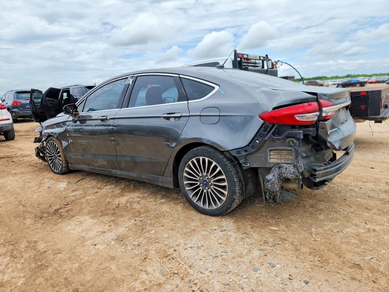 2018 Ford Fusion Titanium - Image 2