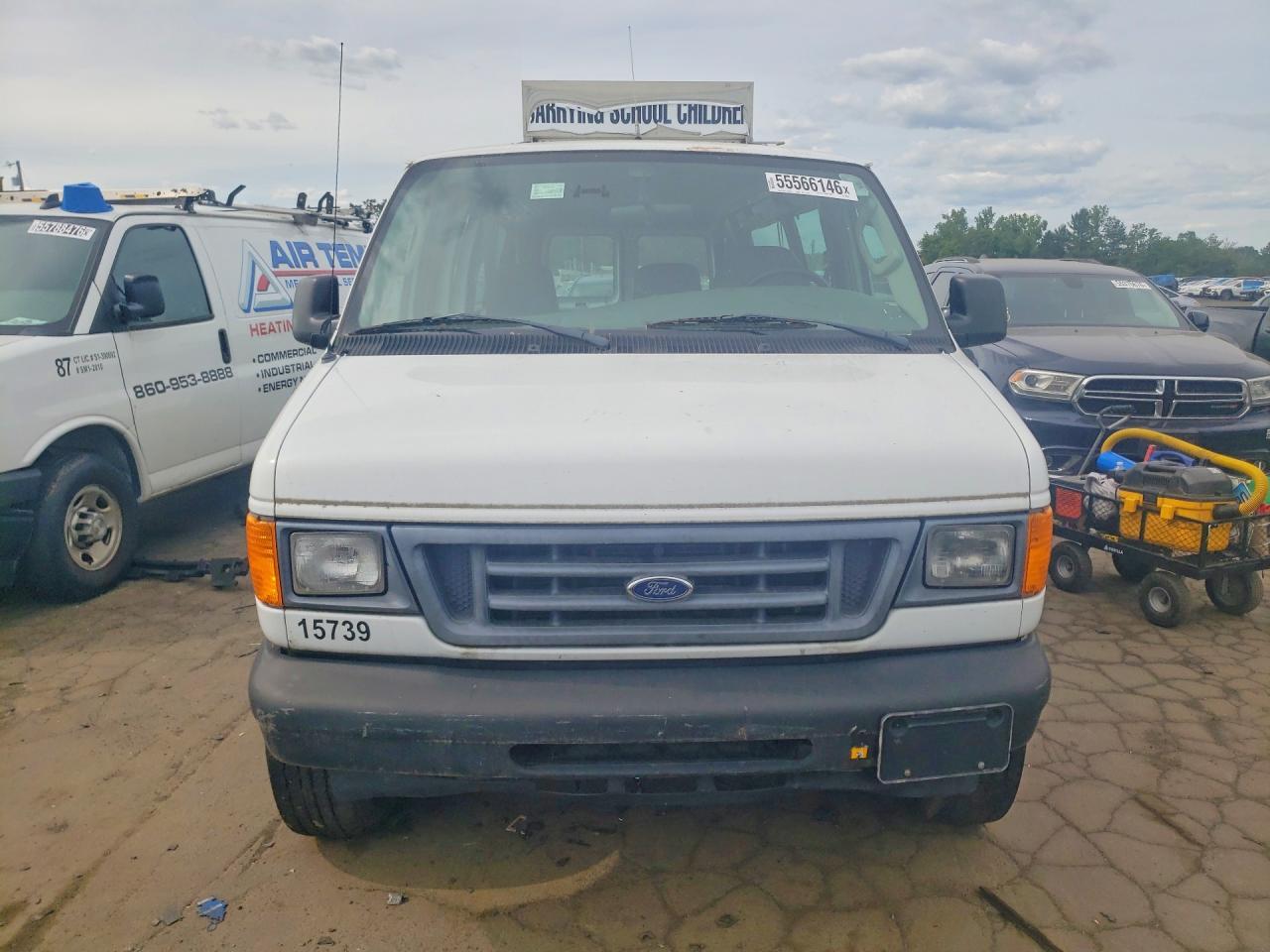 2007 Ford Econoline E250 Van - Image 5