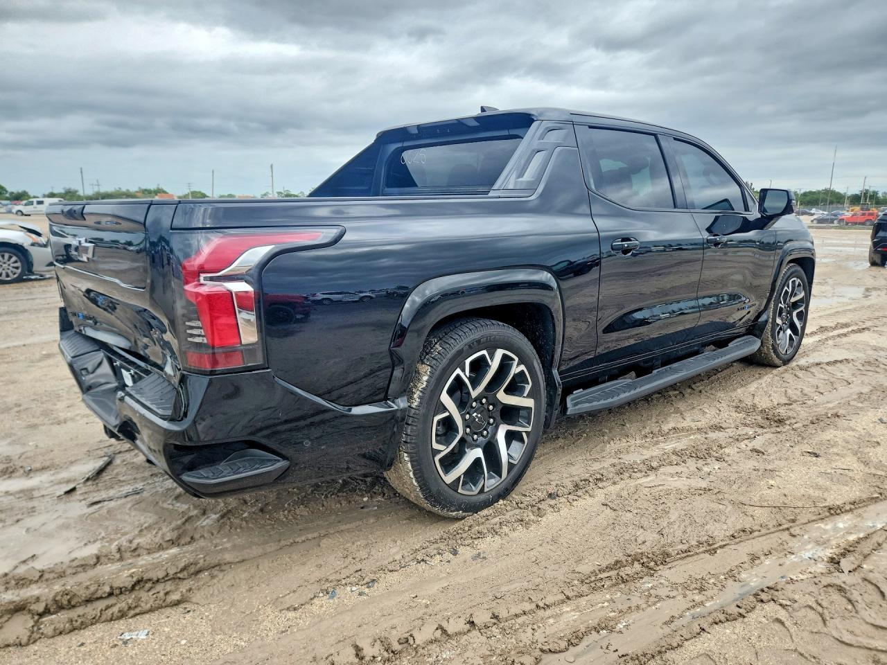 2024 Chevrolet Silverado Rst - Фото 3
