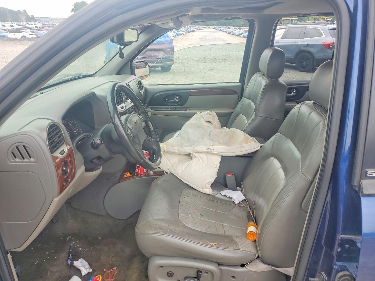 2002 GMC Envoy - Image 7