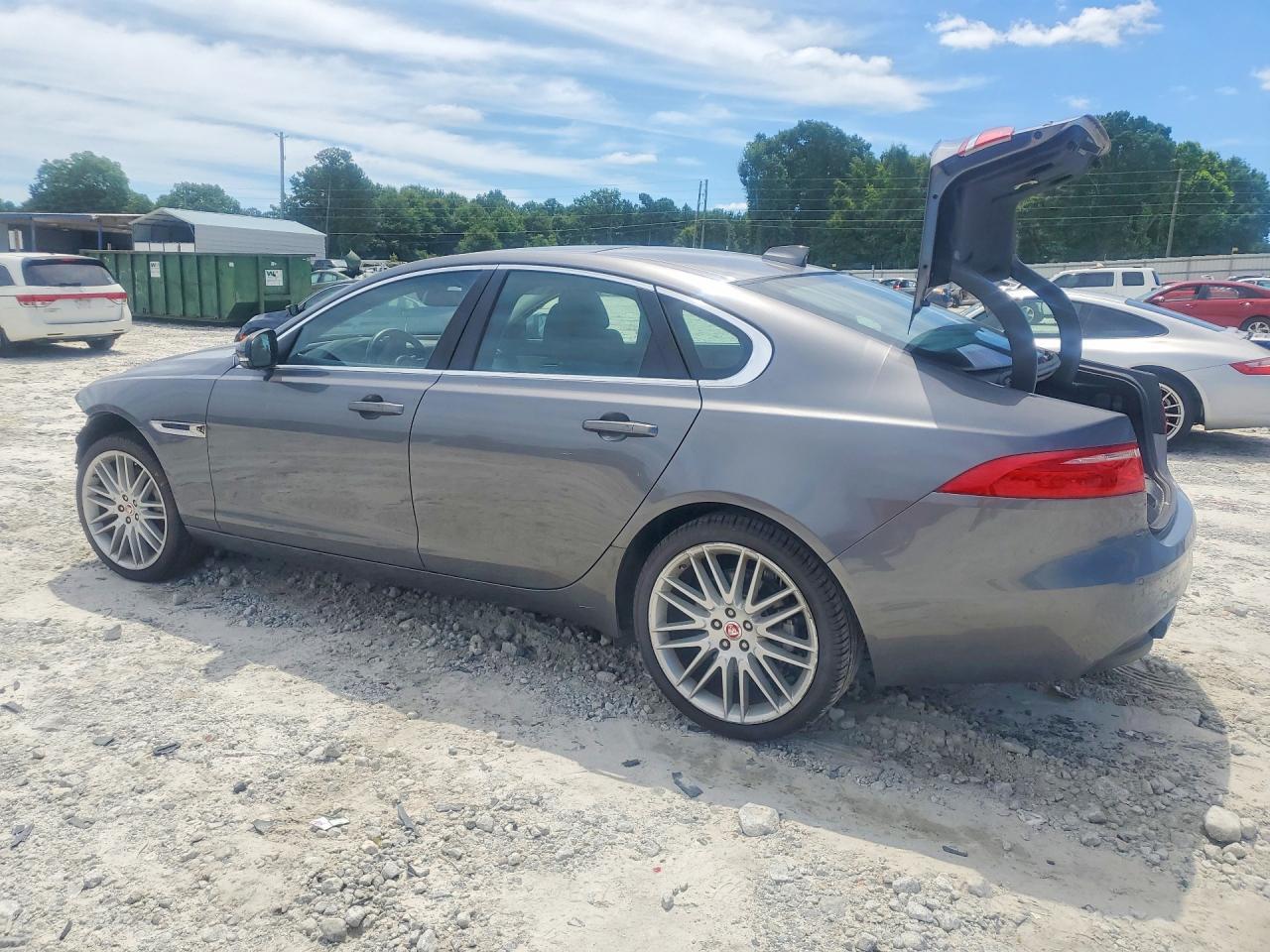 2017 Jaguar Xf Prestige - Фото 2