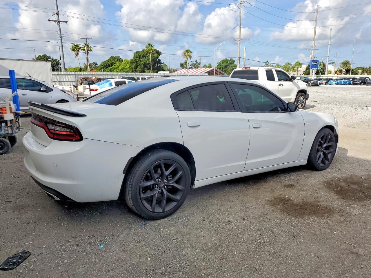 2022 Dodge Charger Sxt - Image 3