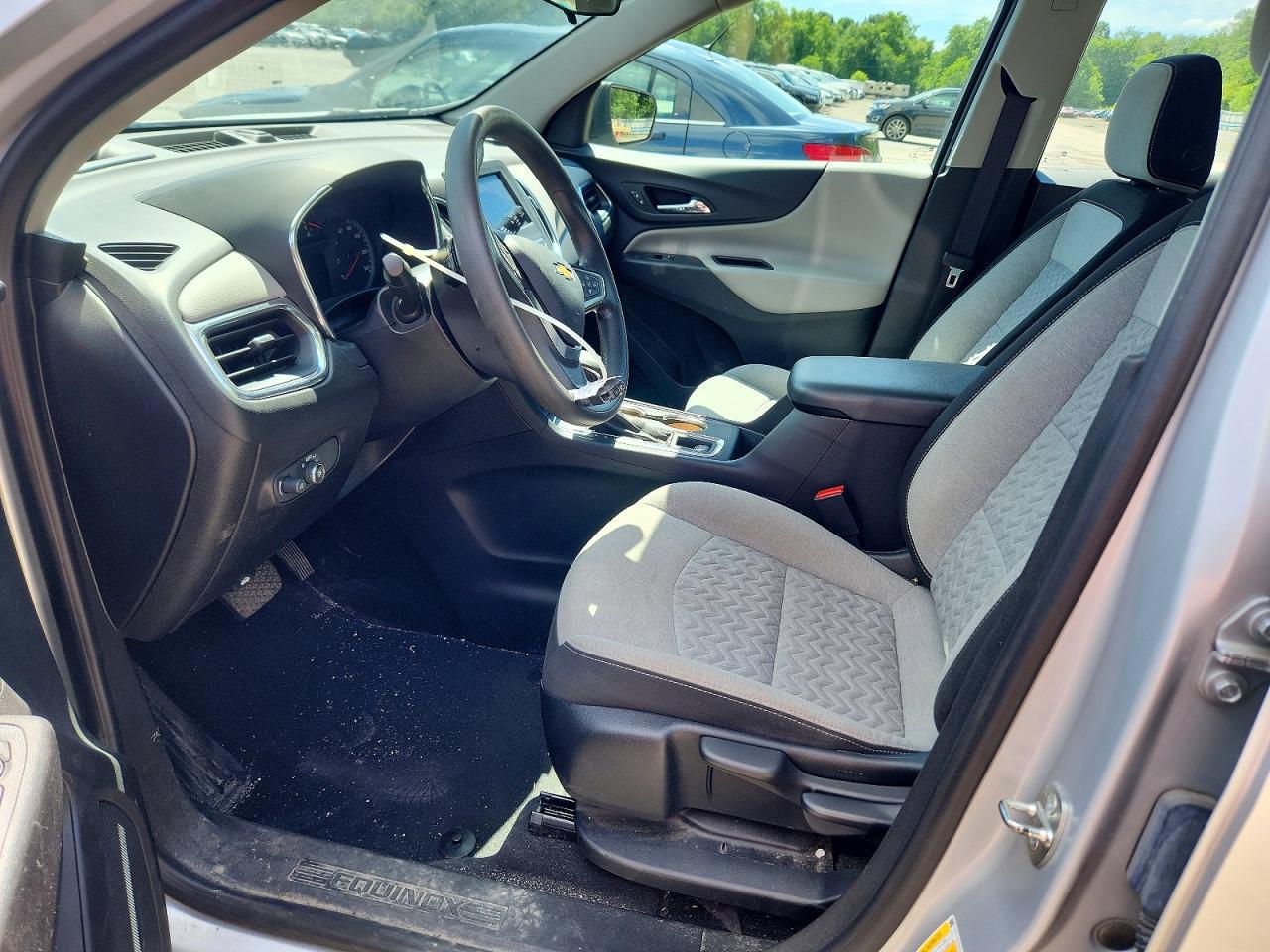2022 Chevrolet Equinox Ls - Image 7