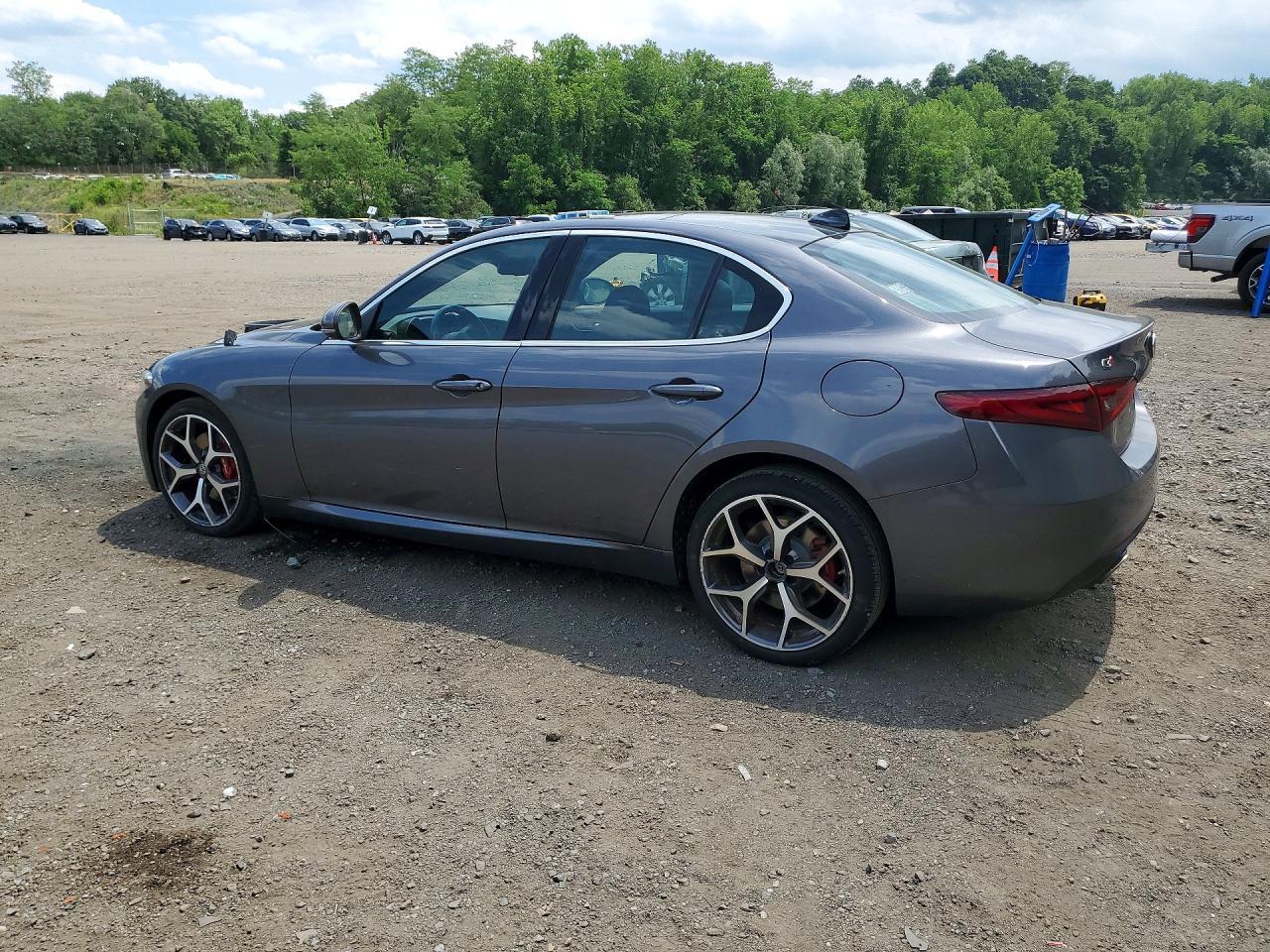 2020 Alfa Romeo Giulia Ti - Image 2