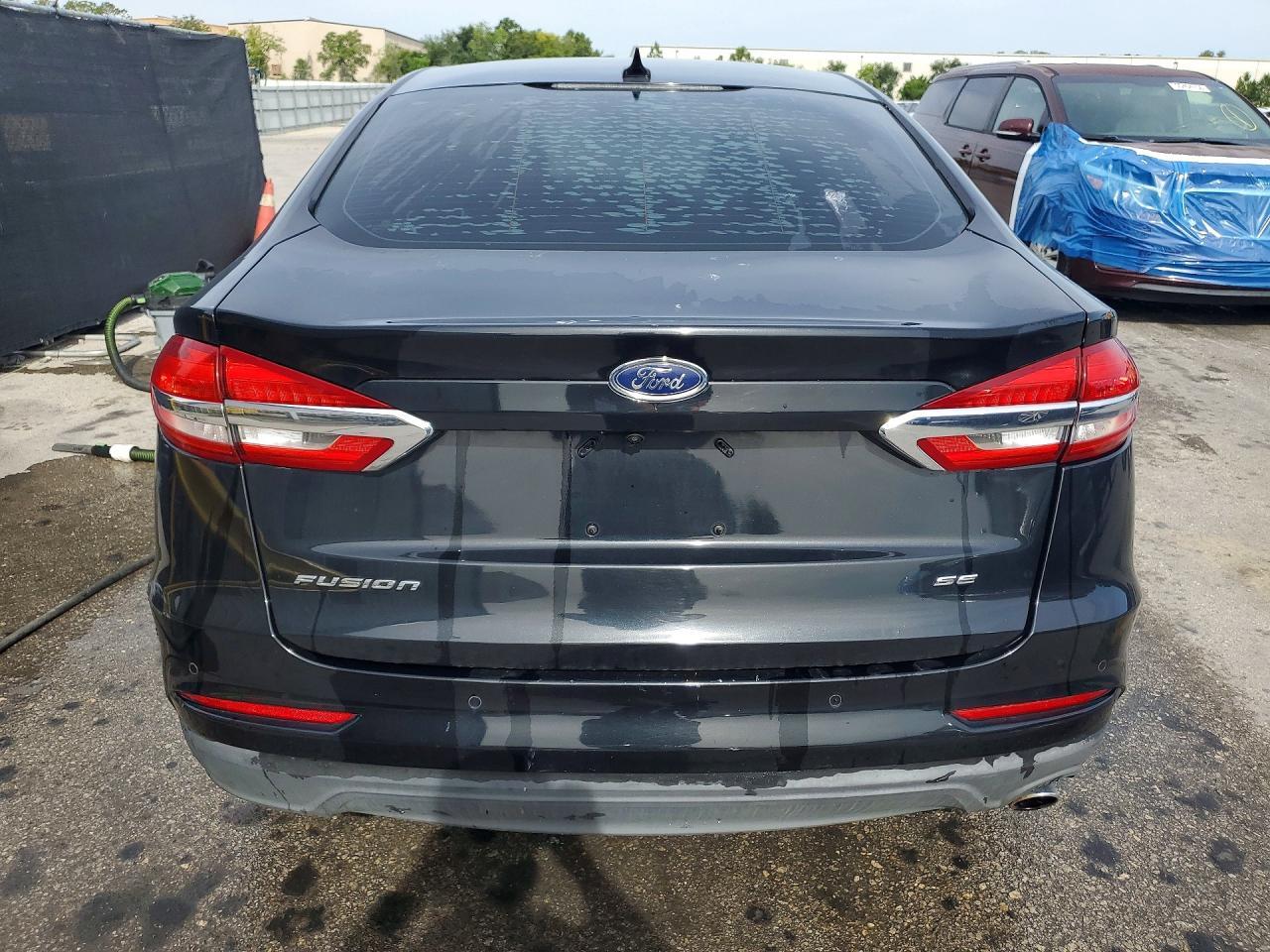2020 Ford Fusion Se - Фото 6