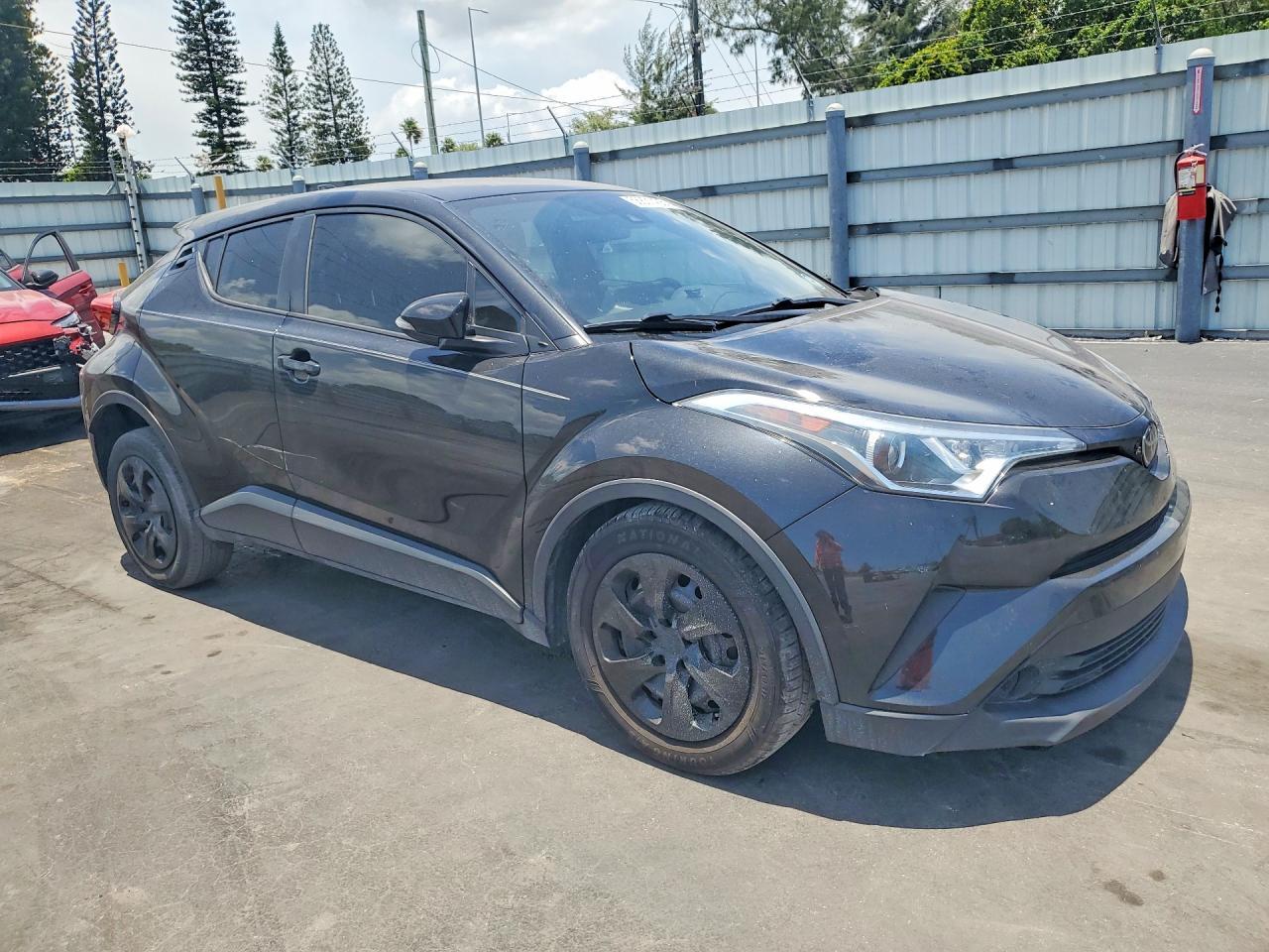2019 Toyota C-Hr Le - Фото 4