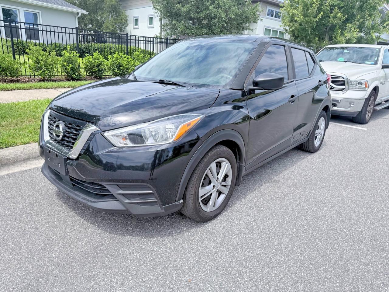 2020 Nissan Kicks S - Фото 2