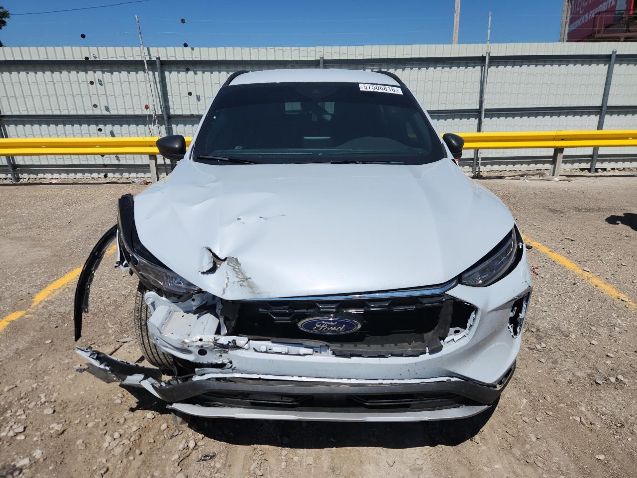 2025 Ford Escape St Line - Image 5
