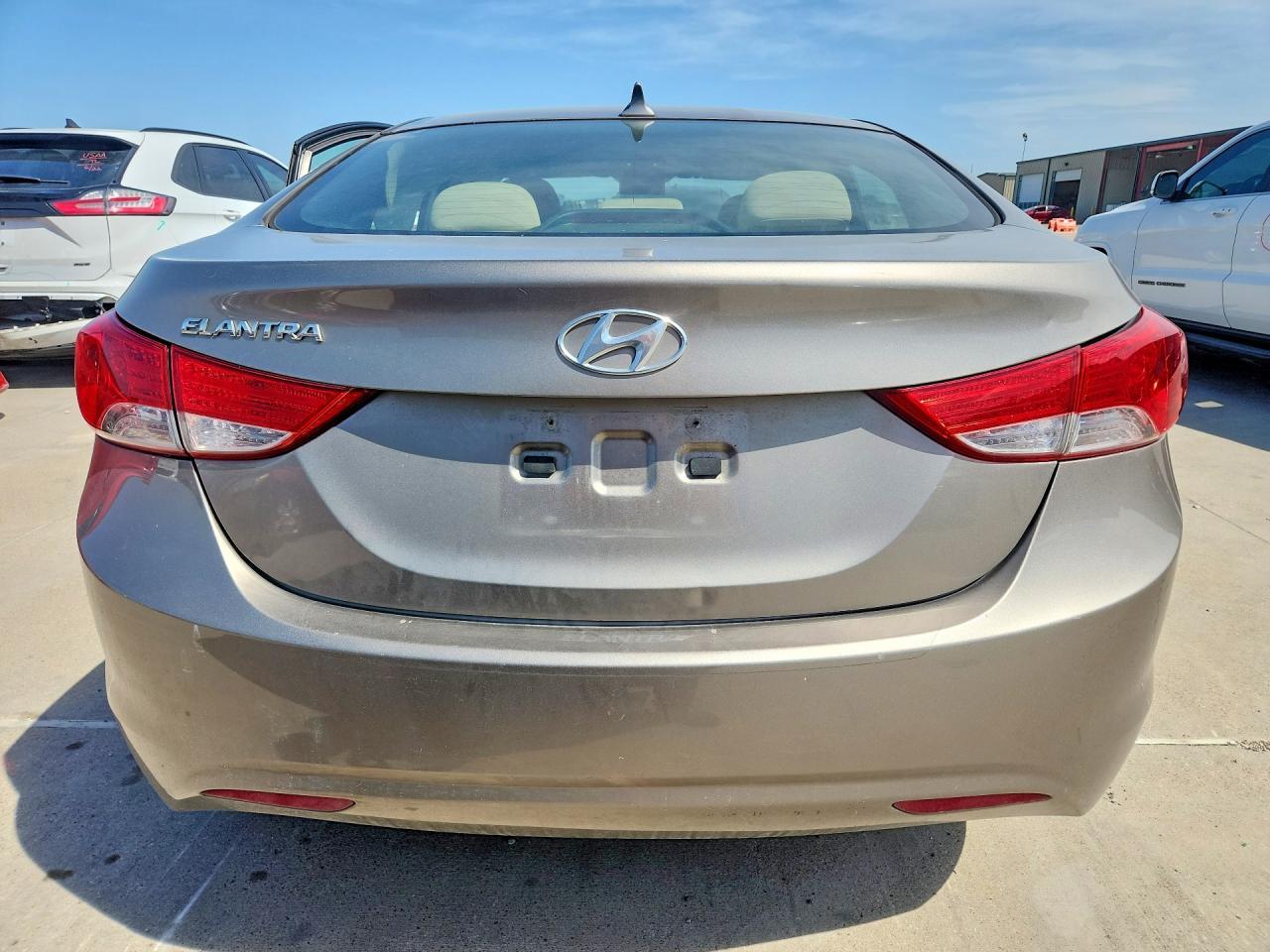 2013 Hyundai Elantra Gls - Image 6