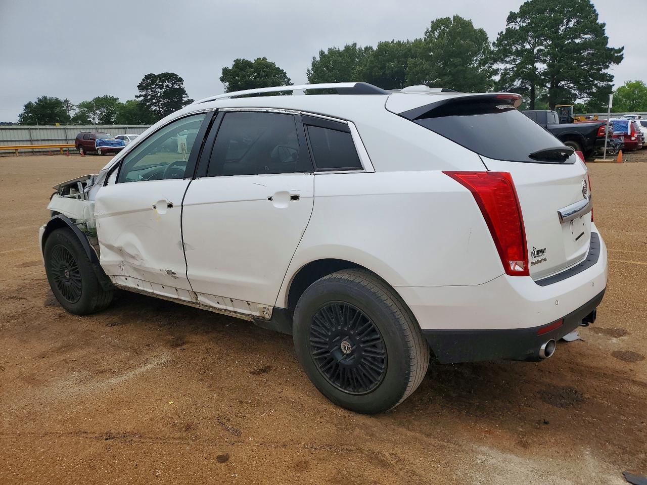 2022 Cadillac Srx Luxury Collection - Image 2