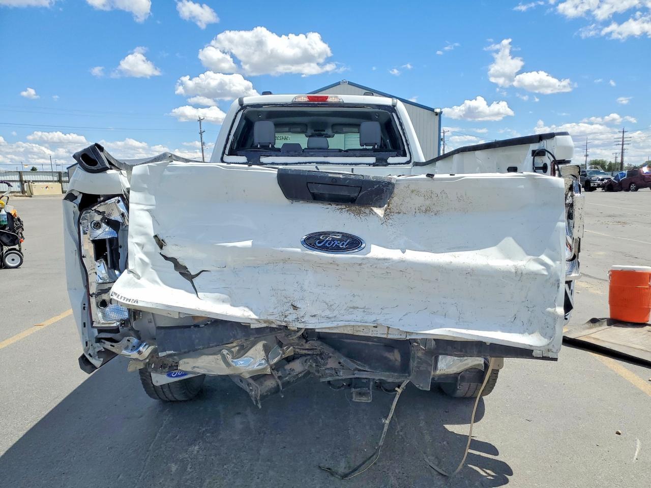 2025 Ford F350 Super Duty - Image 6