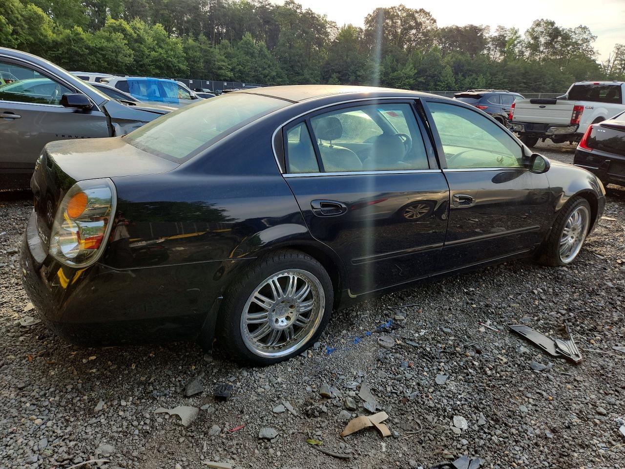 2002 Nissan Altima 2.5 - Фото 3