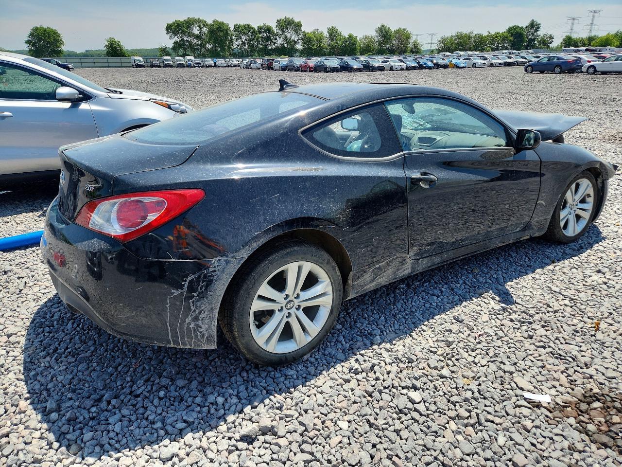 2010 Hyundai Genesis Coupe 2.0T - Фото 3