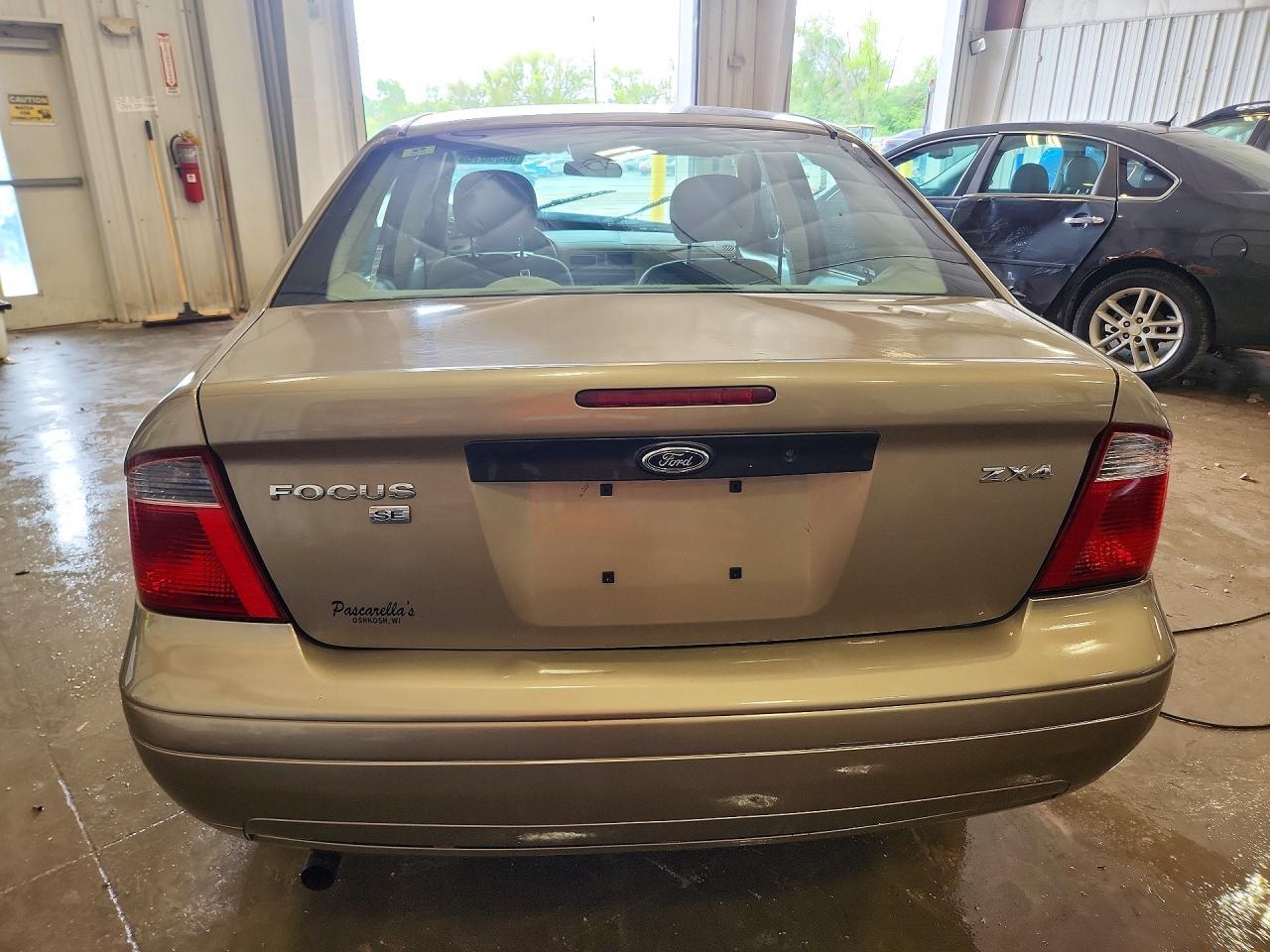 2005 Ford Focus Zx4 - Image 6
