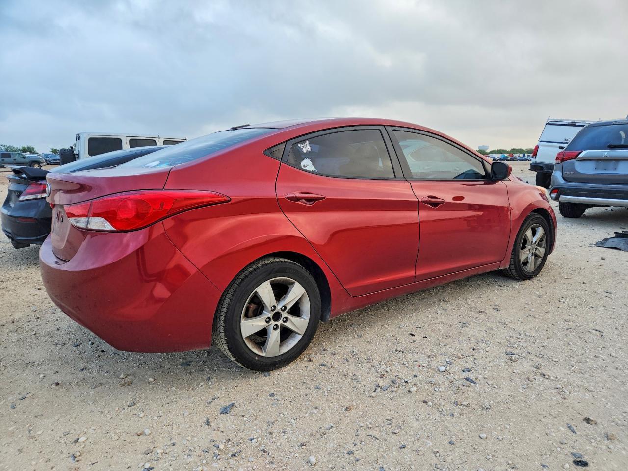 2013 Hyundai Elantra Gls - Image 3