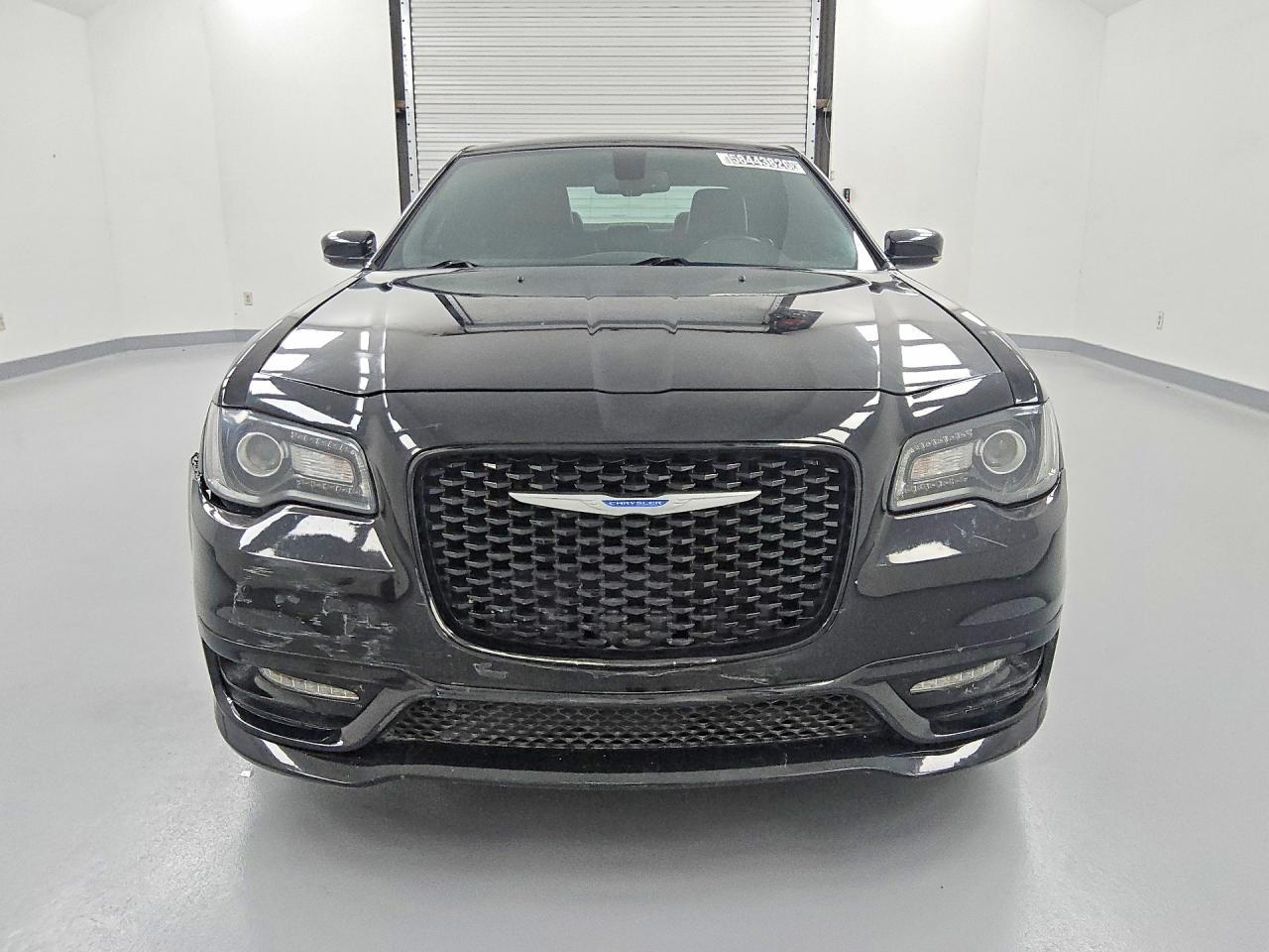 2021 Chrysler 300 S - Фото 5