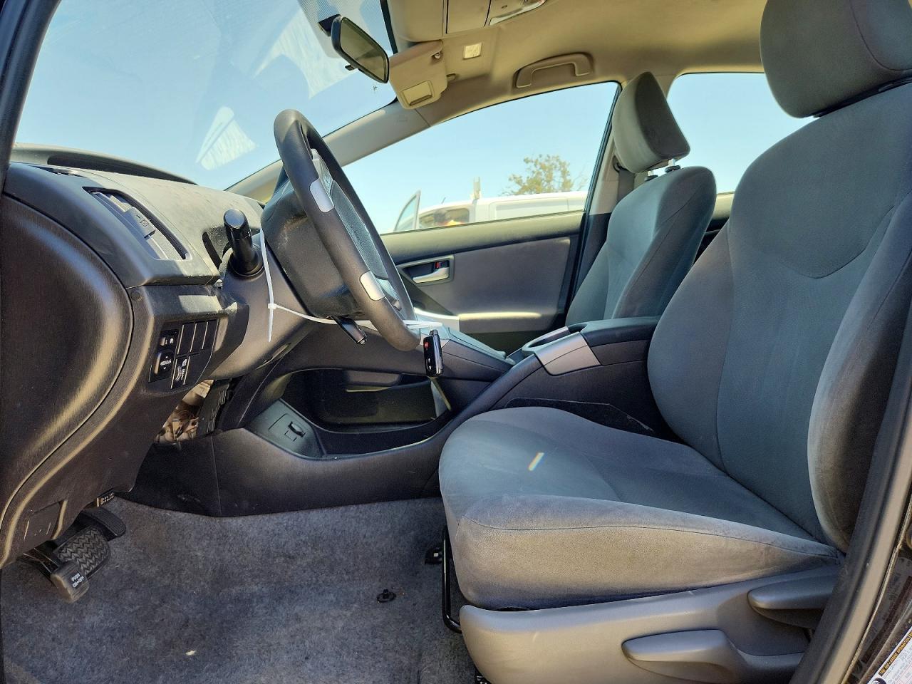 2012 Toyota Prius Two - Фото 7