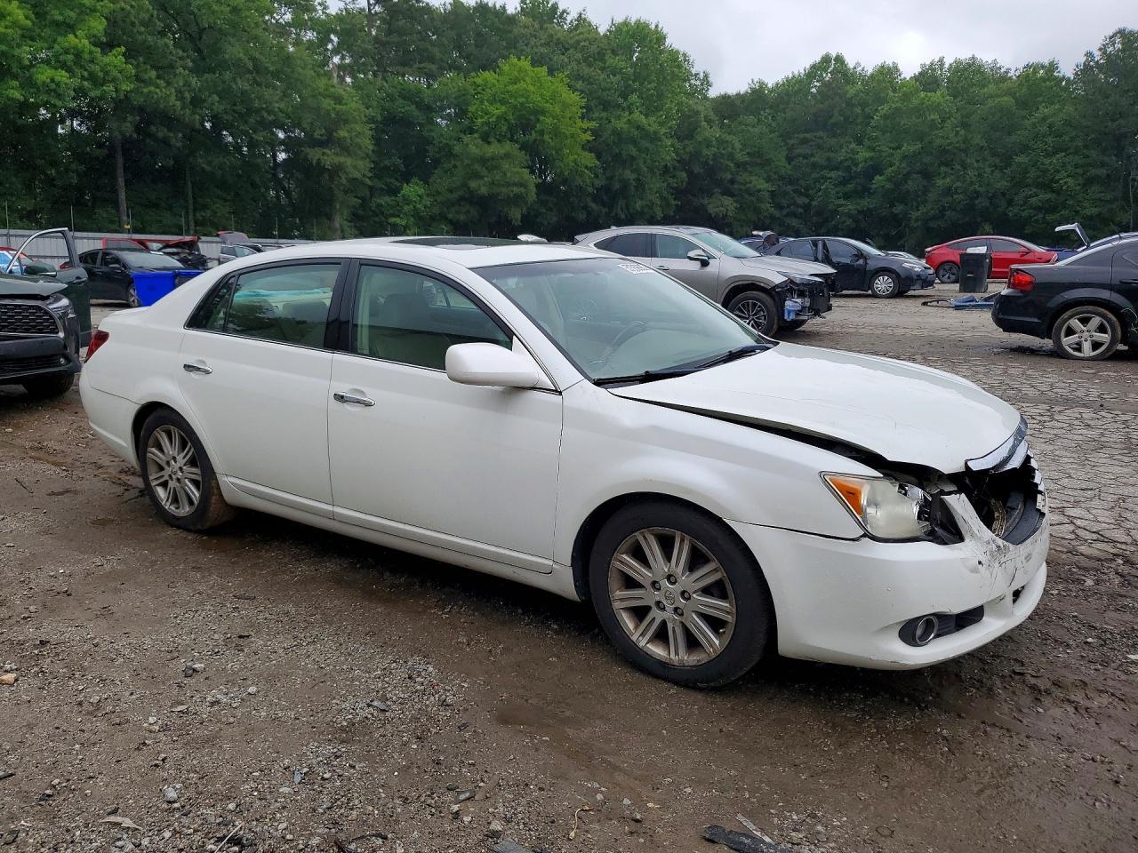 2008 Toyota Avalon Limited - Image 4