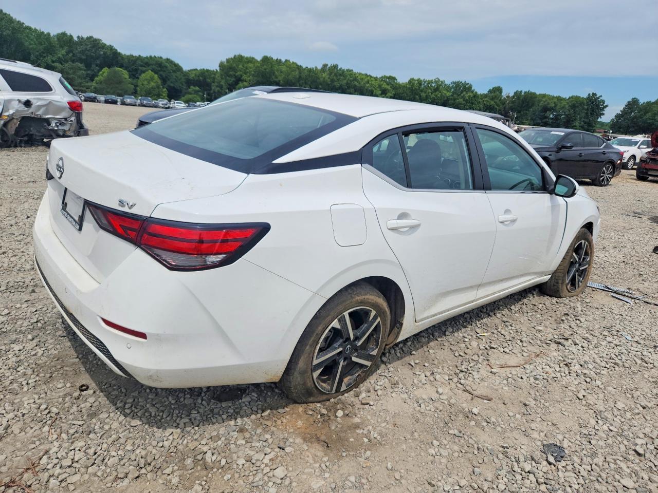 2024 Nissan Sentra Sv - Image 3