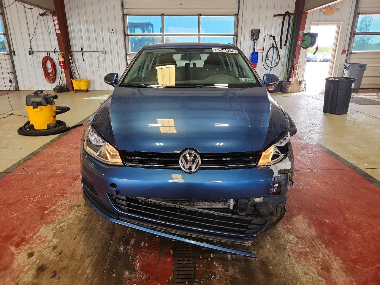 2016 Volkswagen Golf S/Se - Фото 5