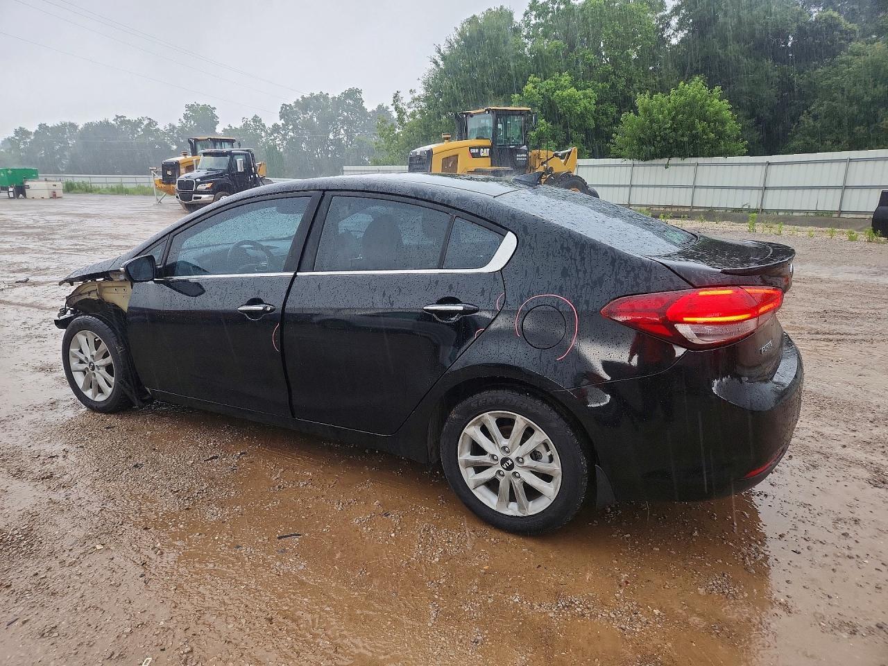 2017 Kia Forte S - Фото 2
