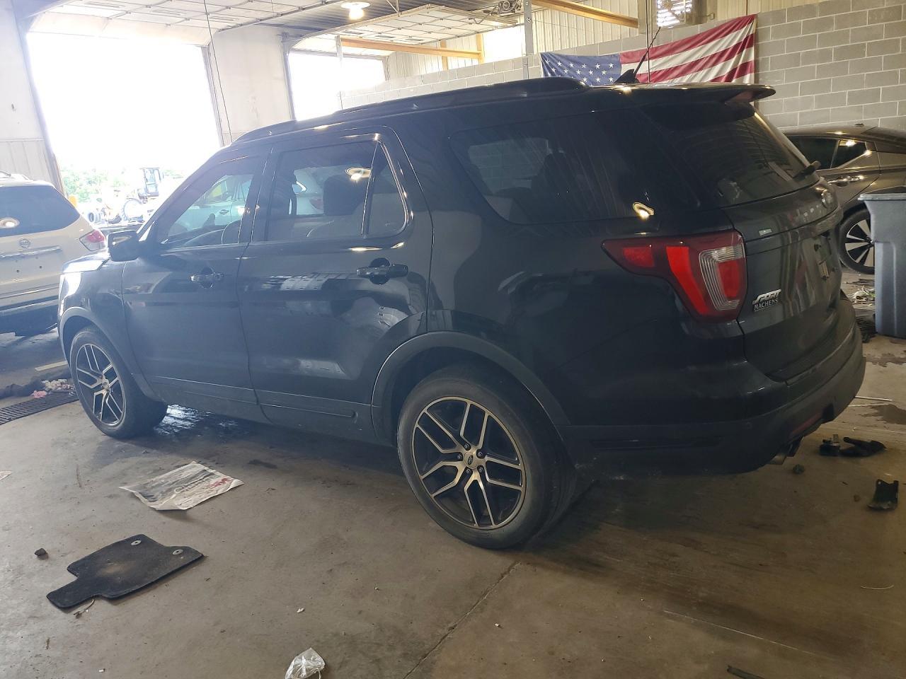 2018 Ford Explorer Sport - Фото 2