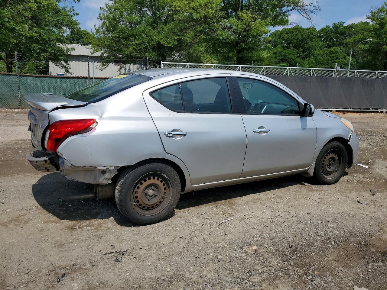 2013 Nissan Versa 1.6 S - Фото 3