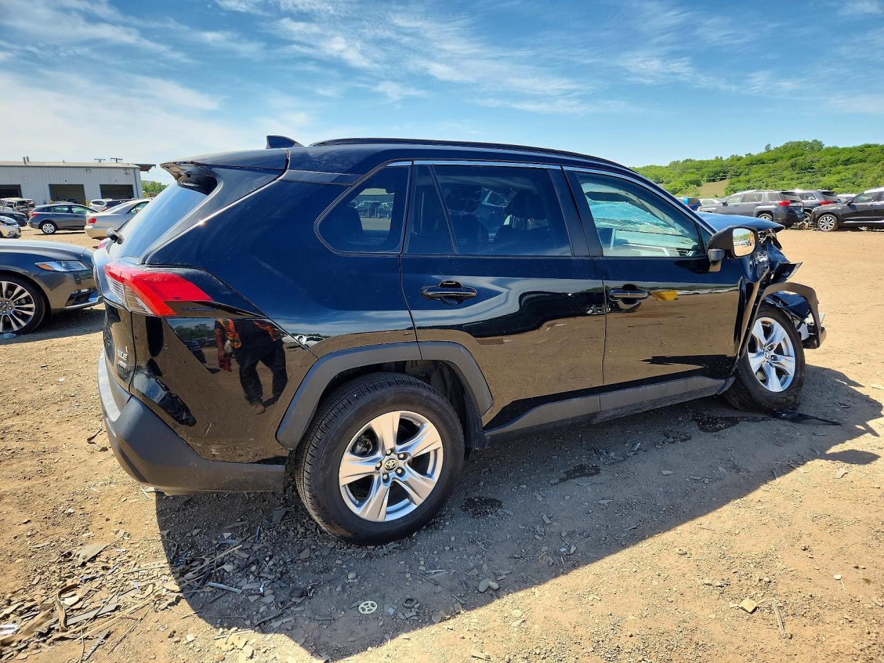 2023 Toyota Rav4 Xle - Фото 3