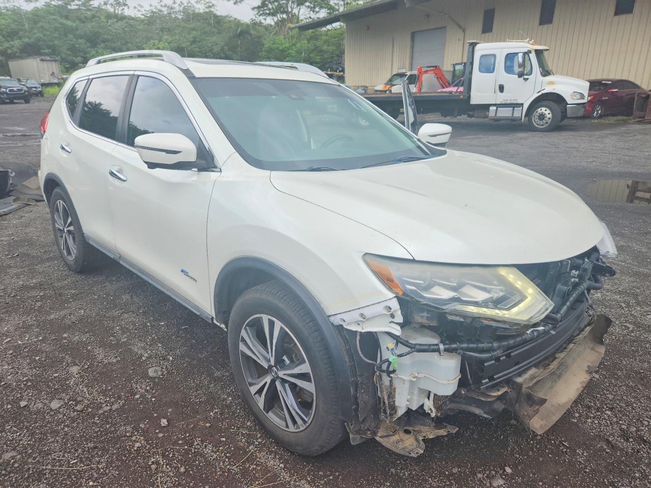 2017 Nissan Rogue Hybrid Sl - Image 4