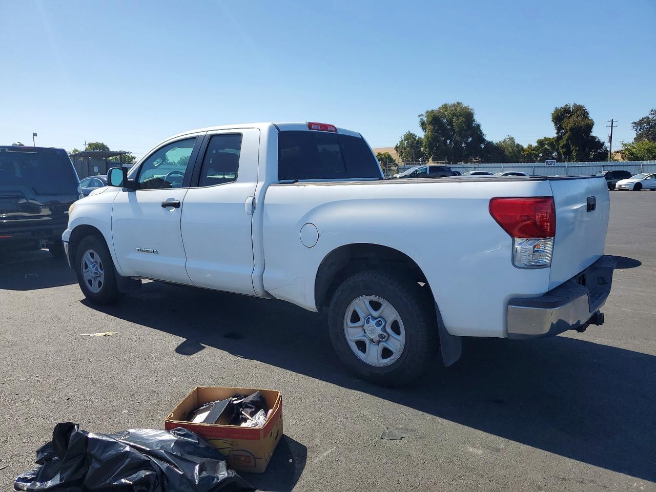 2011 Toyota Tundra Double Cab Sr5 - Image 2