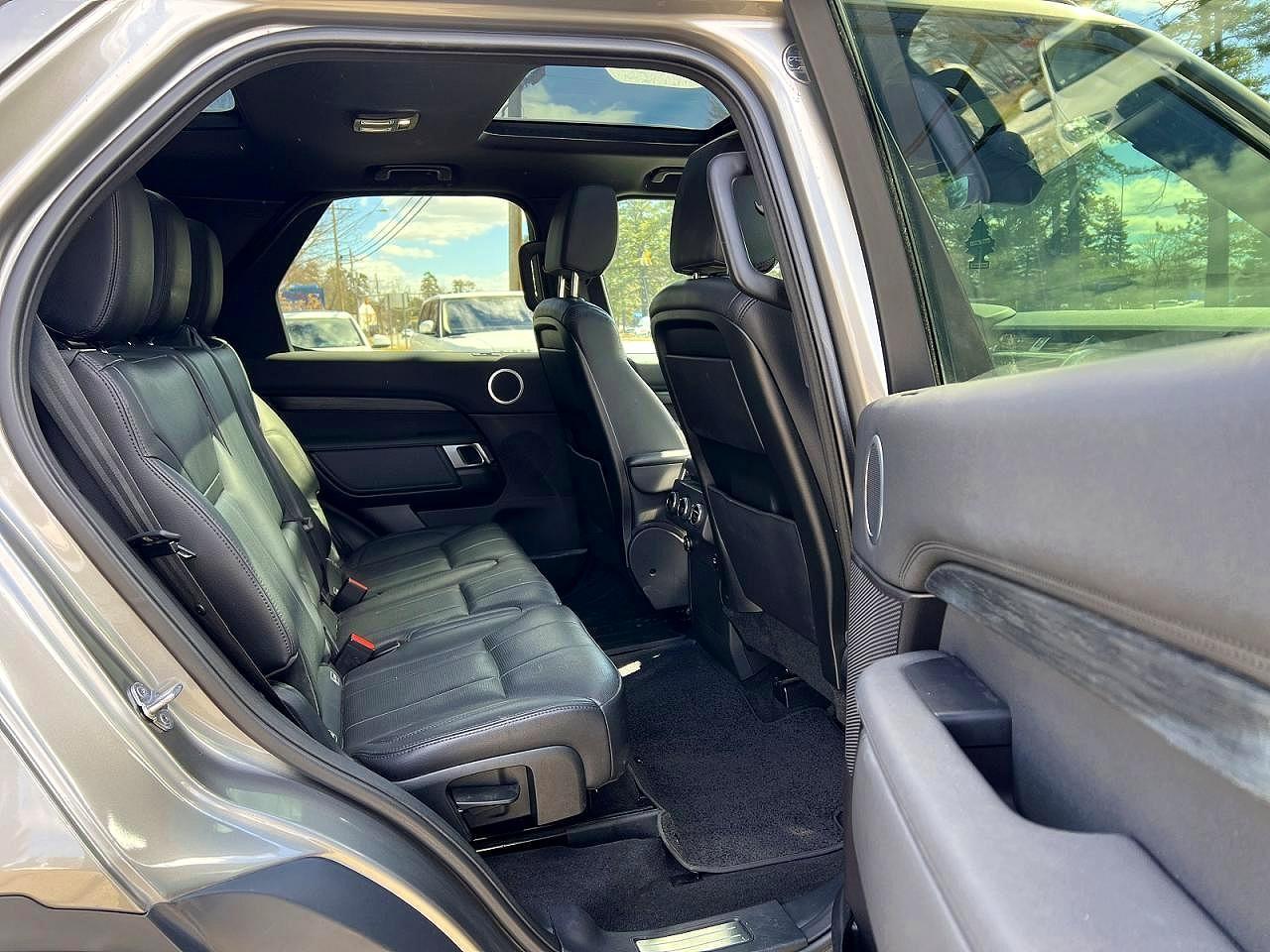 2017 Land Rover Discovery Hse - Image 6
