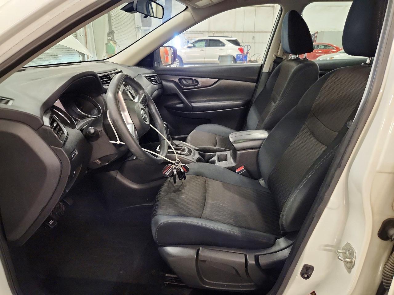 2019 Nissan Rogue S - Image 7